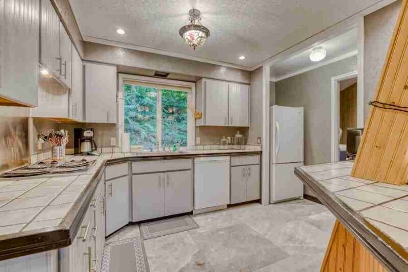 Building Photo - 25625 E Salmon River Rd