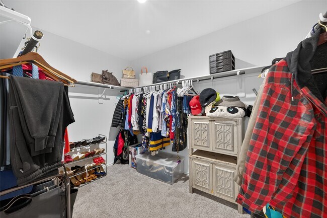 Building Photo - 7411 Canyon Chase Dr