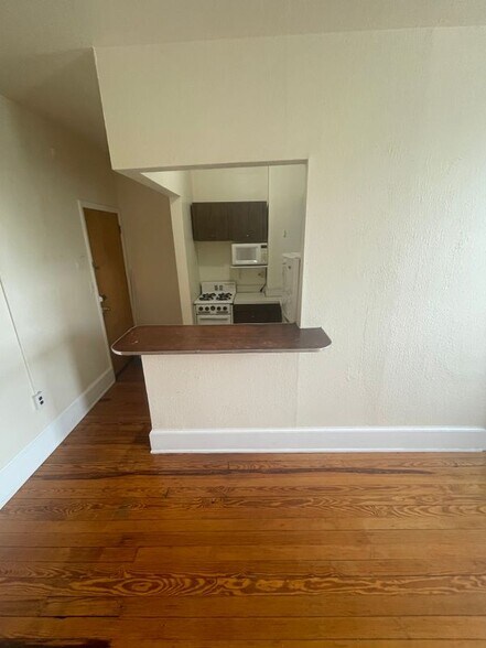 Building Photo - 3007 N Calvert St
