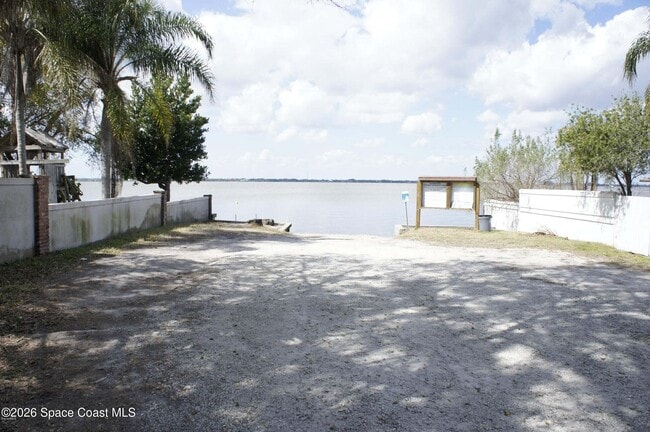 Building Photo - 410 Surf Rd