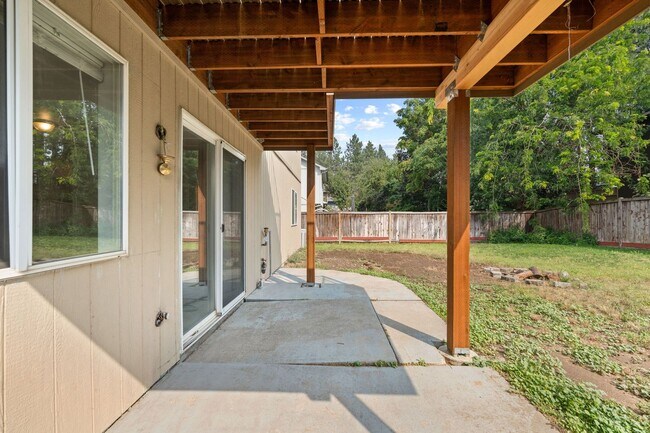 Building Photo - 3408 E 48th Ct