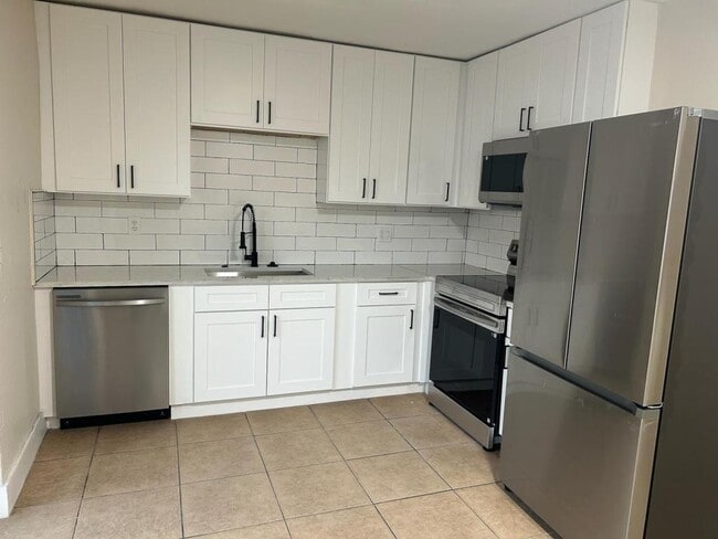 Building Photo - 1215 Alabama Ave