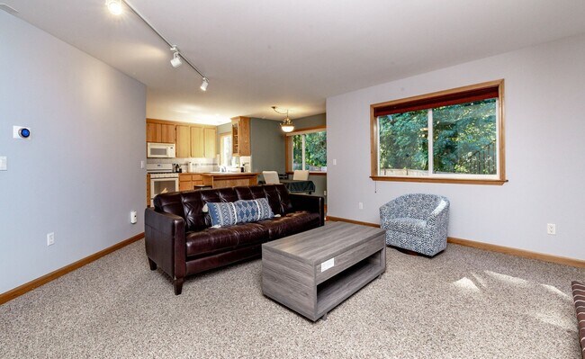 Building Photo - 2709 17th Ave Ct SW