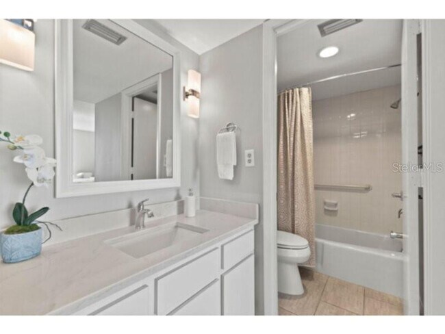 Building Photo - 1111 N Gulfstream Ave