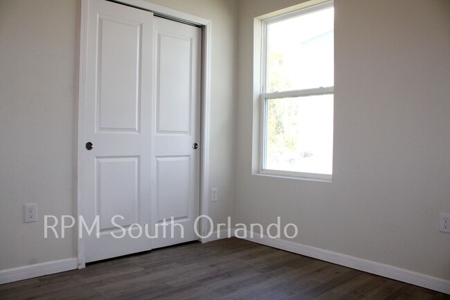 Building Photo - 4 bedroom, 2 bath home Kissimmee