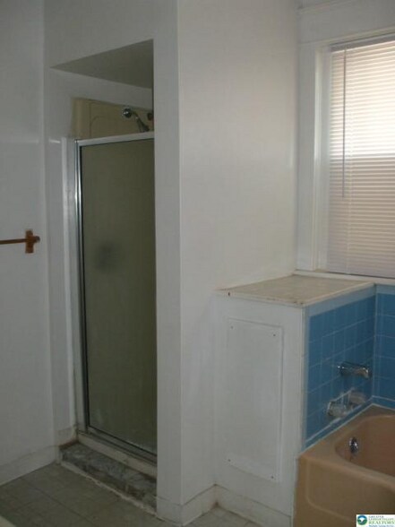 Building Photo - 221 S Madison St