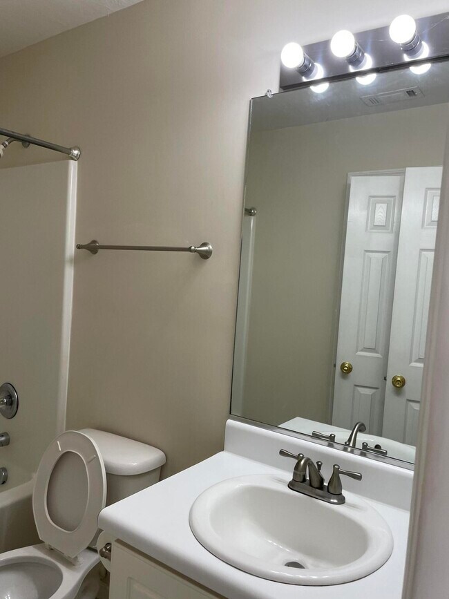 Building Photo - 1310 Triple Tree Ln SW