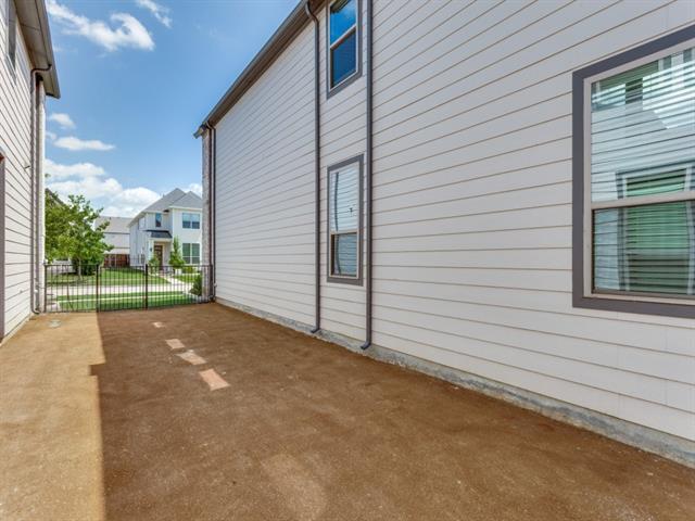 Building Photo - 4243 Curtiss Dr