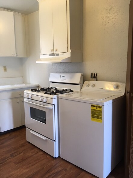 Building Photo - 115 S Boston Ave