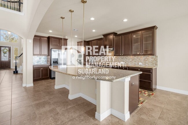 Building Photo - 18607 Pelham Grove Ln