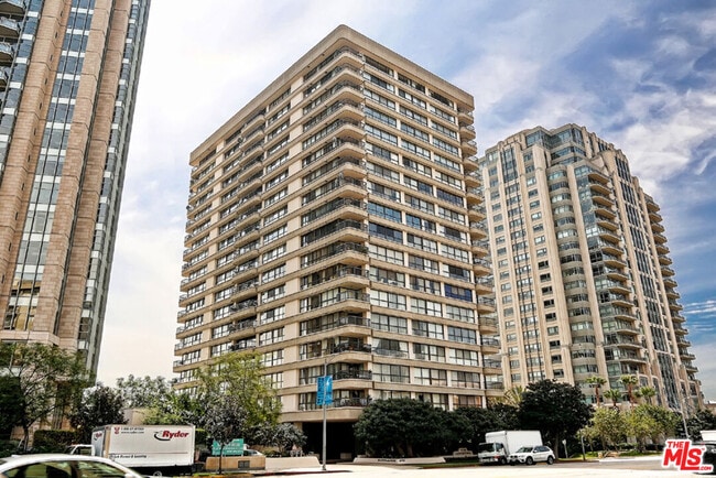 Building Photo - 10790 Wilshire Blvd