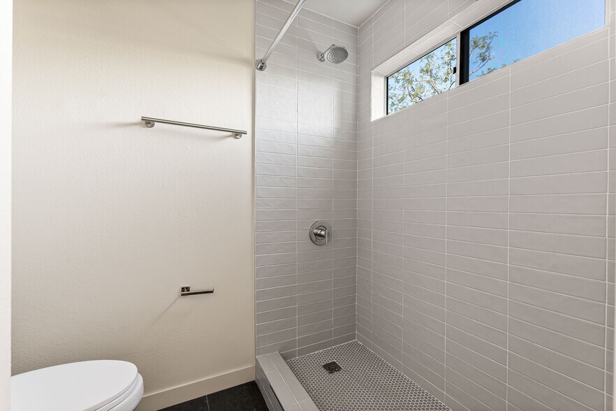 Shower with views of hills - 1759 Silverwood Ter