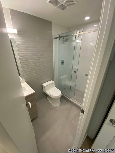 Building Photo - 1079 Commonwealth Ave