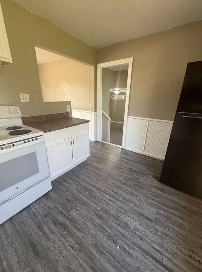 Building Photo - 3512 Brookside Dr