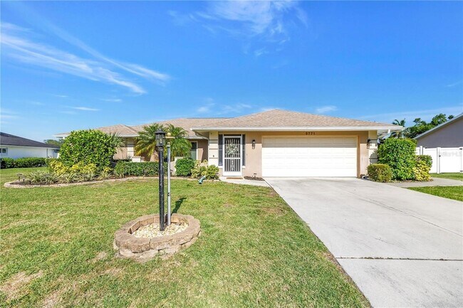 Building Photo - 5771 Timberlake Dr