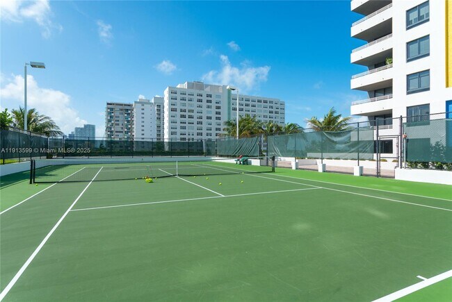 Building Photo - 1330 West Ave