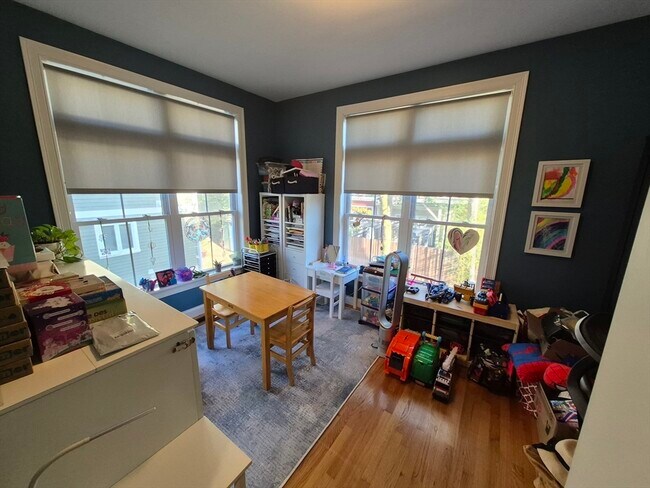 Building Photo - 26 Dorr St