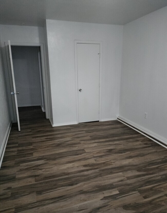 Building Photo - 4214 Mehalia Dr