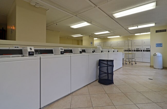 Building Photo - 440 N Wabash Ave