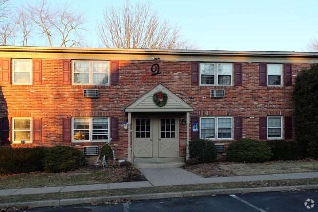 Maple Grove Apartments - Dublin Village II