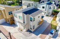 Building Photo - 7714 Watson St