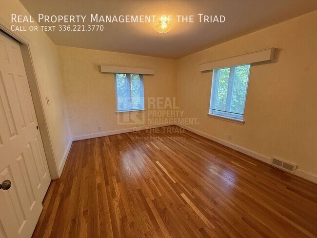 Building Photo - 3300 Anderson Dr