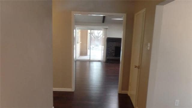 Building Photo - 901 Bradfield Dr
