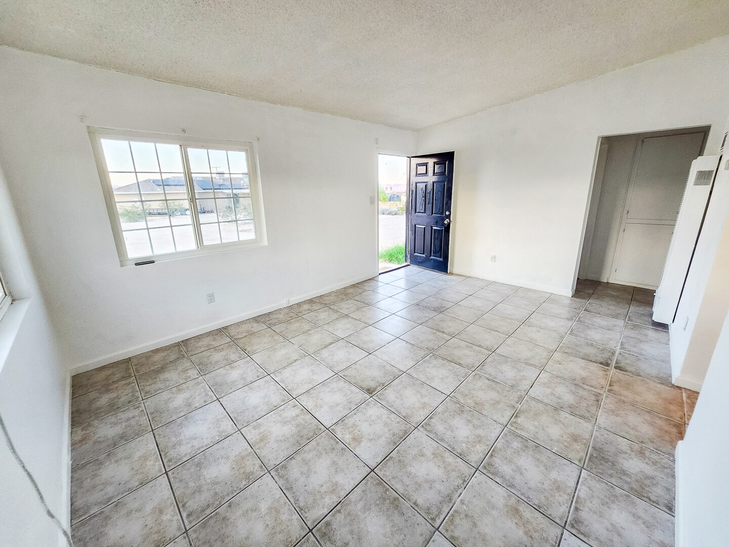 Building Photo - 5527 Baileya Ave