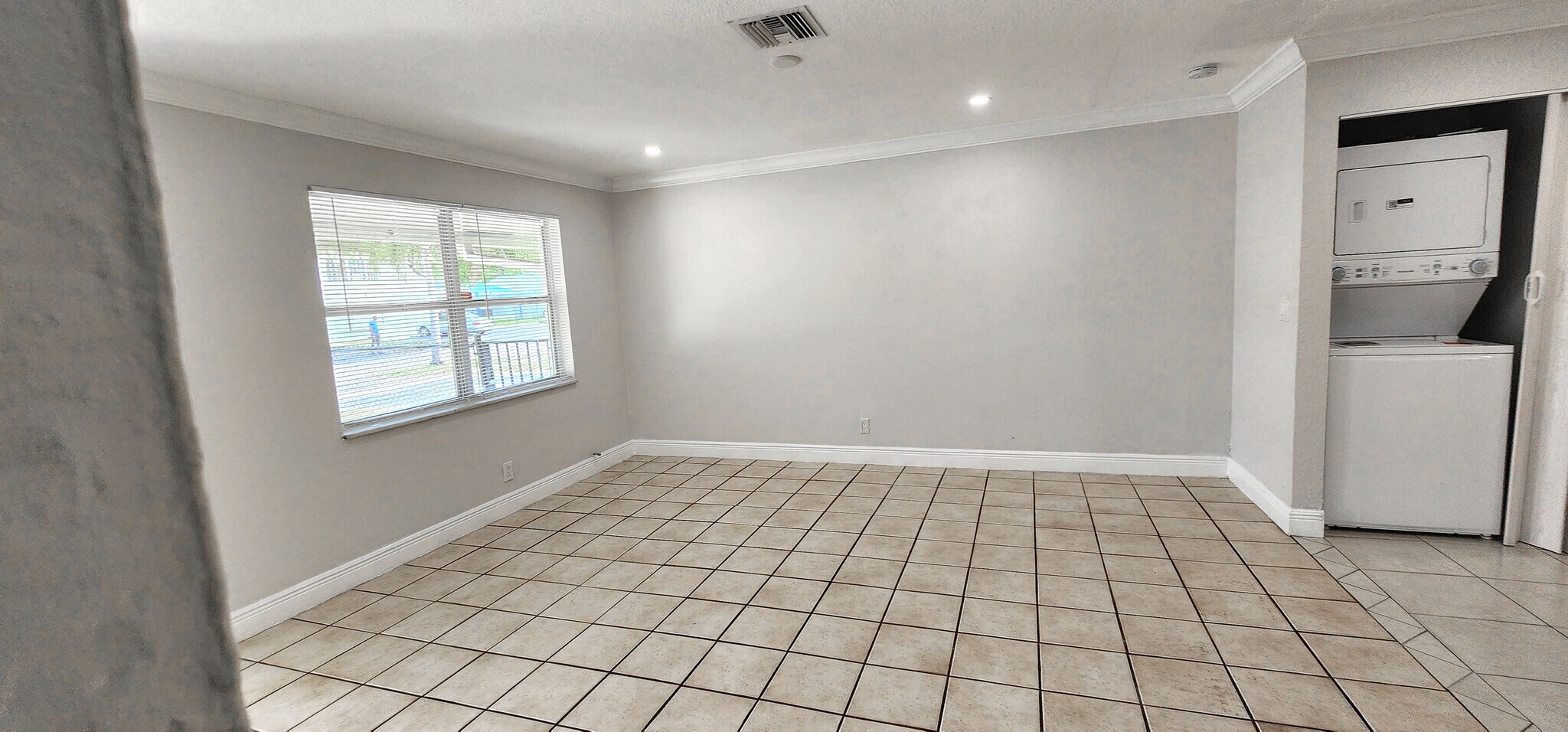 Building Photo - 5317 NW 18th Ct