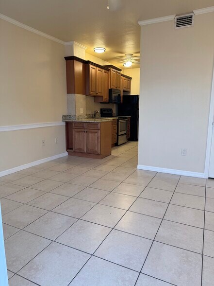 Building Photo - 1315 N US Highway 1