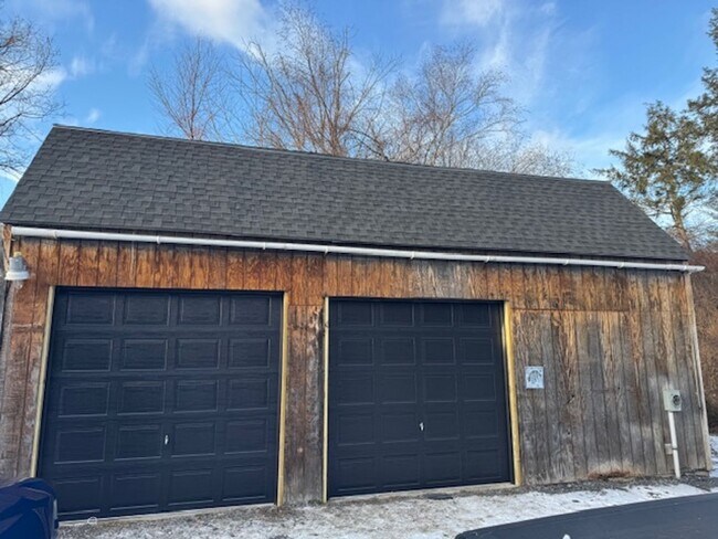 Building Photo - 16 Knightville Dam Road