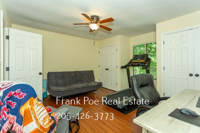 Building Photo - Charming 3-Bedroom Condominium in Birmingham!