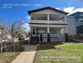 Building Photo - 2-Bedroom Duplex apartment in Cleveland!!