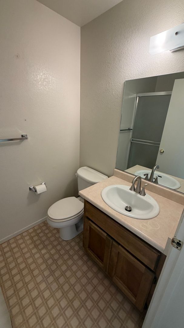 Building Photo - 777 Wagon Dr