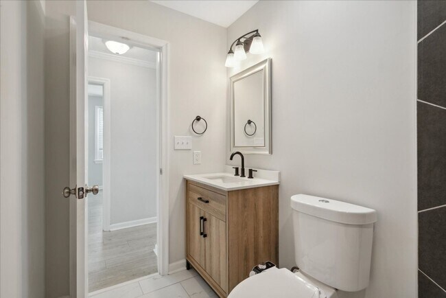 Building Photo - 3-bedroom Rancher - Hampton