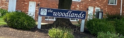 Building Photo - 60 Woodlands Way
