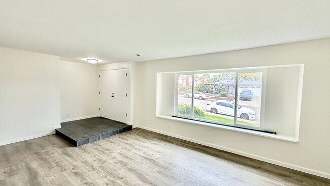 Building Photo - Beautifully Remodeled Single Story just of...