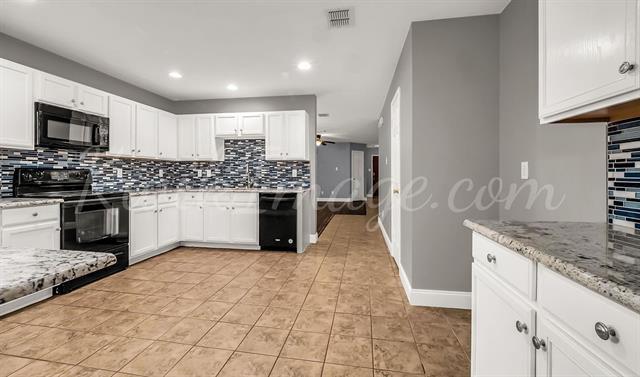 Building Photo - 12748 Gillon Dr
