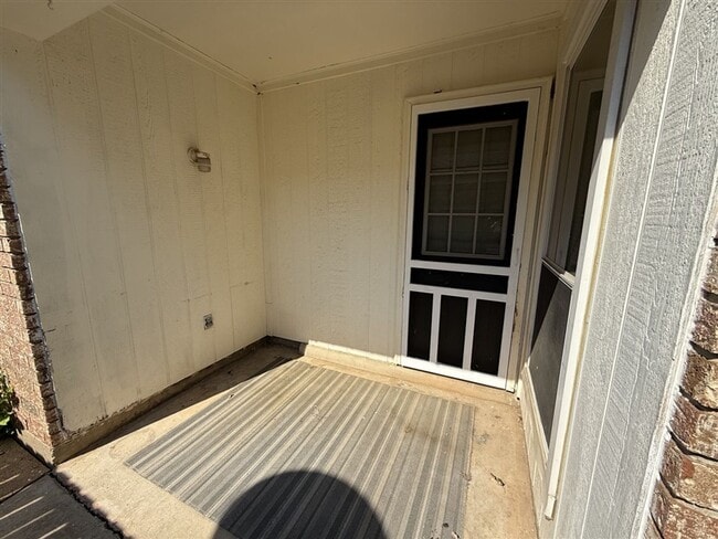 Building Photo - Beautiful 3 bedroom 2 bath home for lease ...