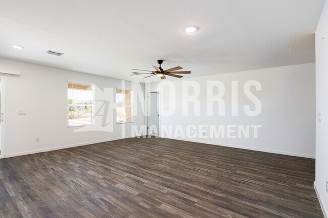 Building Photo - Beautiful New Home in a Great Location!