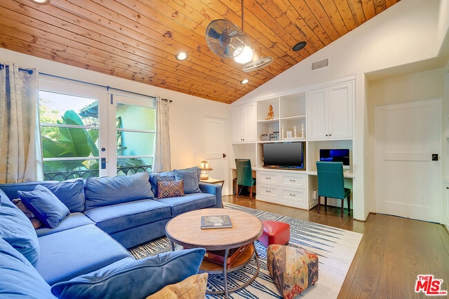 Building Photo - 11670 Duque Dr