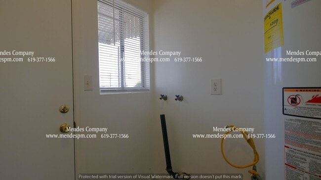 Building Photo - 939 Hoover Ave