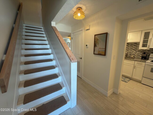 Building Photo - 180 Paradise Blvd