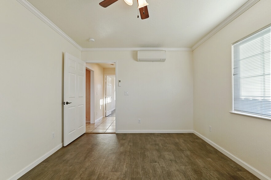 Bedroom 2 - 324 Flora St