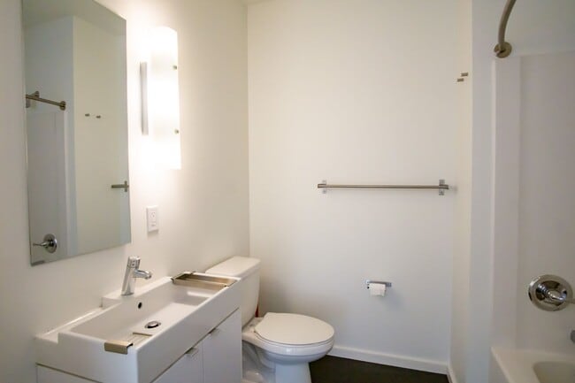 Building Photo - Modern & Bright Corner Urban 1 Bed w DW & W/D!