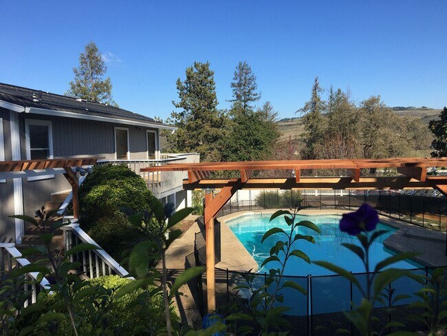 Building Photo - Almaden Valley Ranchette on 1+ Acre | Pool, Horse Property & Views