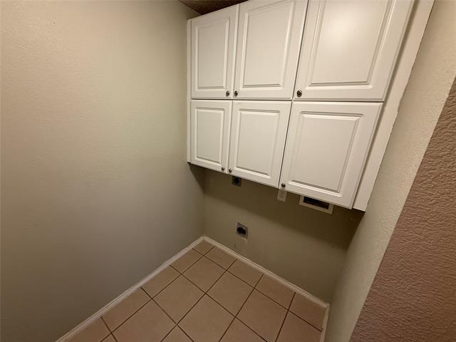 Building Photo - 9301 Goldenview Dr