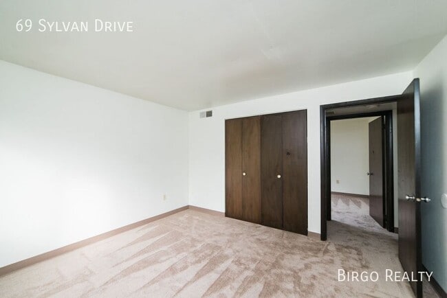 Building Photo - No Rent Payments Until January 2025 PLUS $...