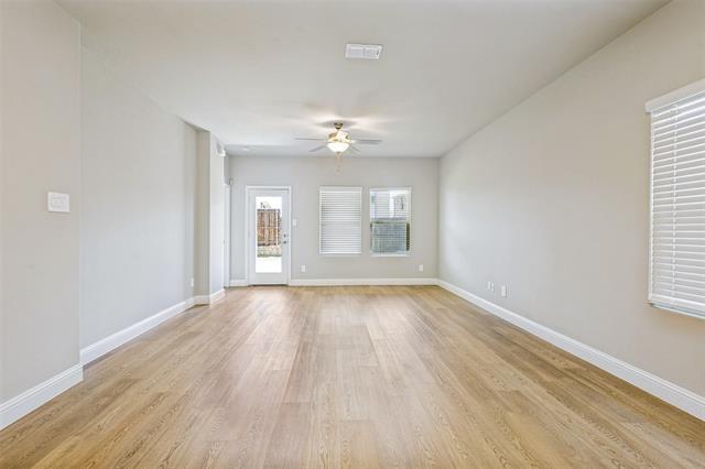 Building Photo - 801 McKenna Dr