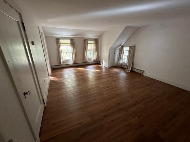 Building Photo - 618 Shearer Hill Rd